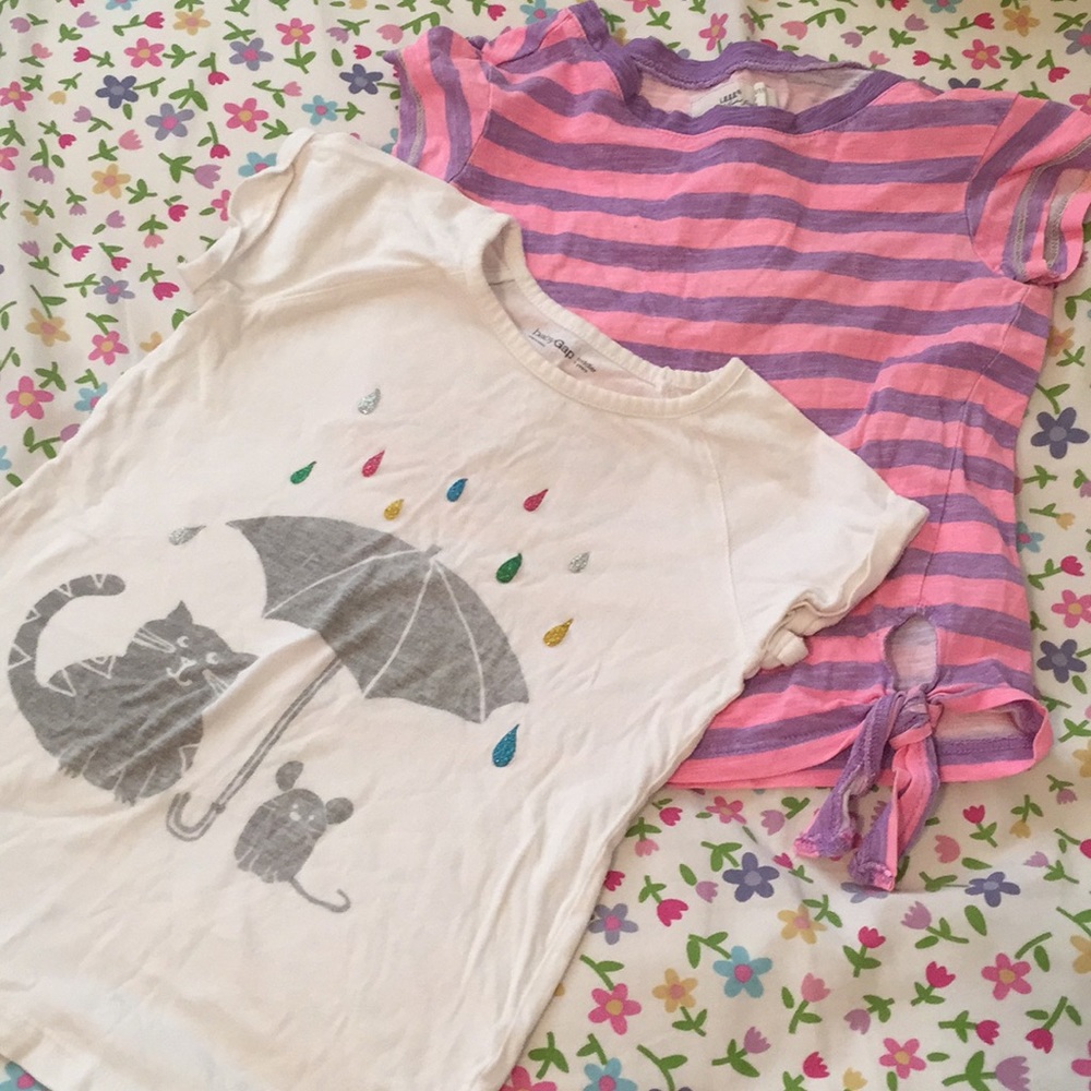 Lot of 2 Tees- GAP and H&M